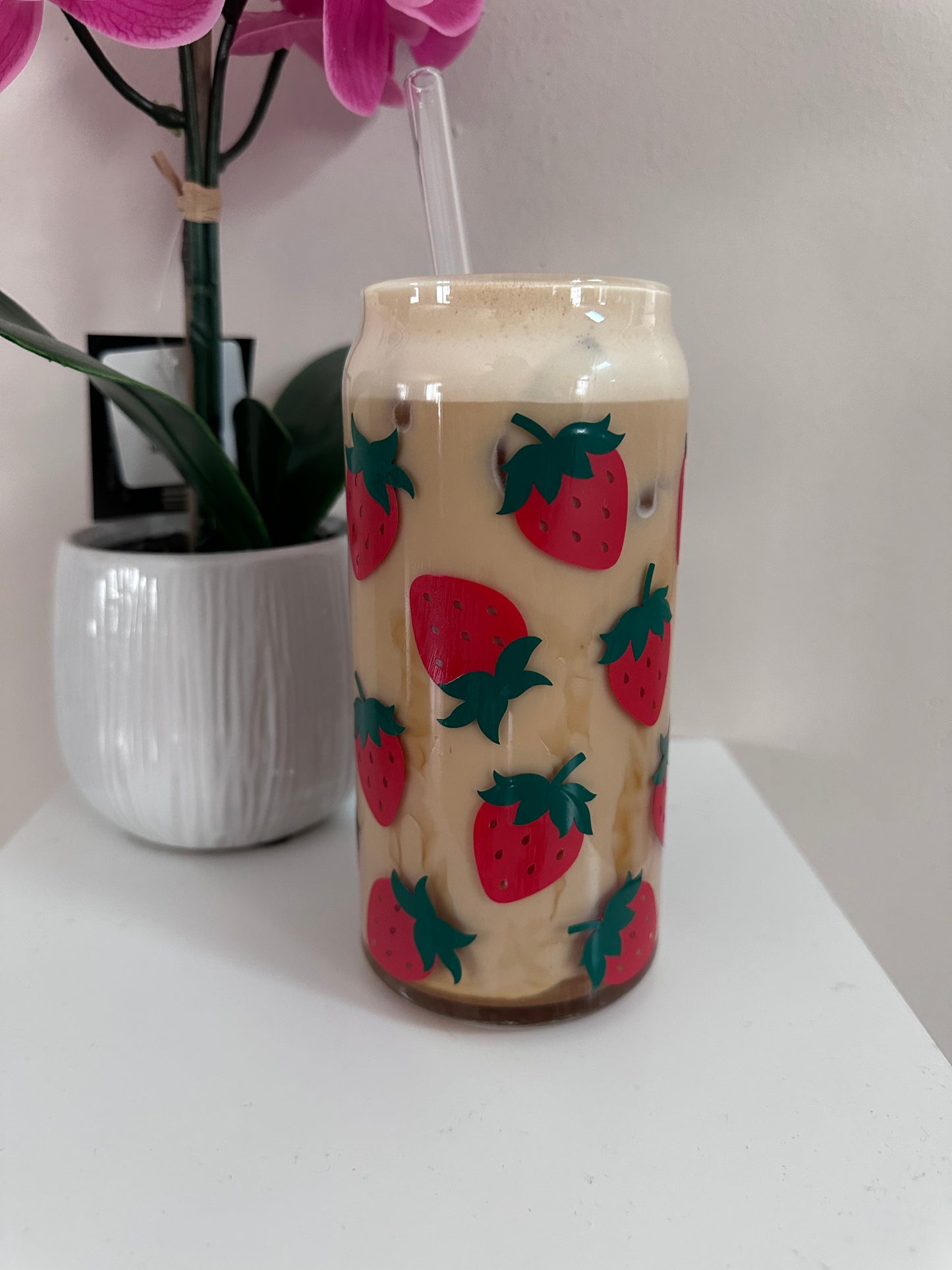 Strawberry Glass Can