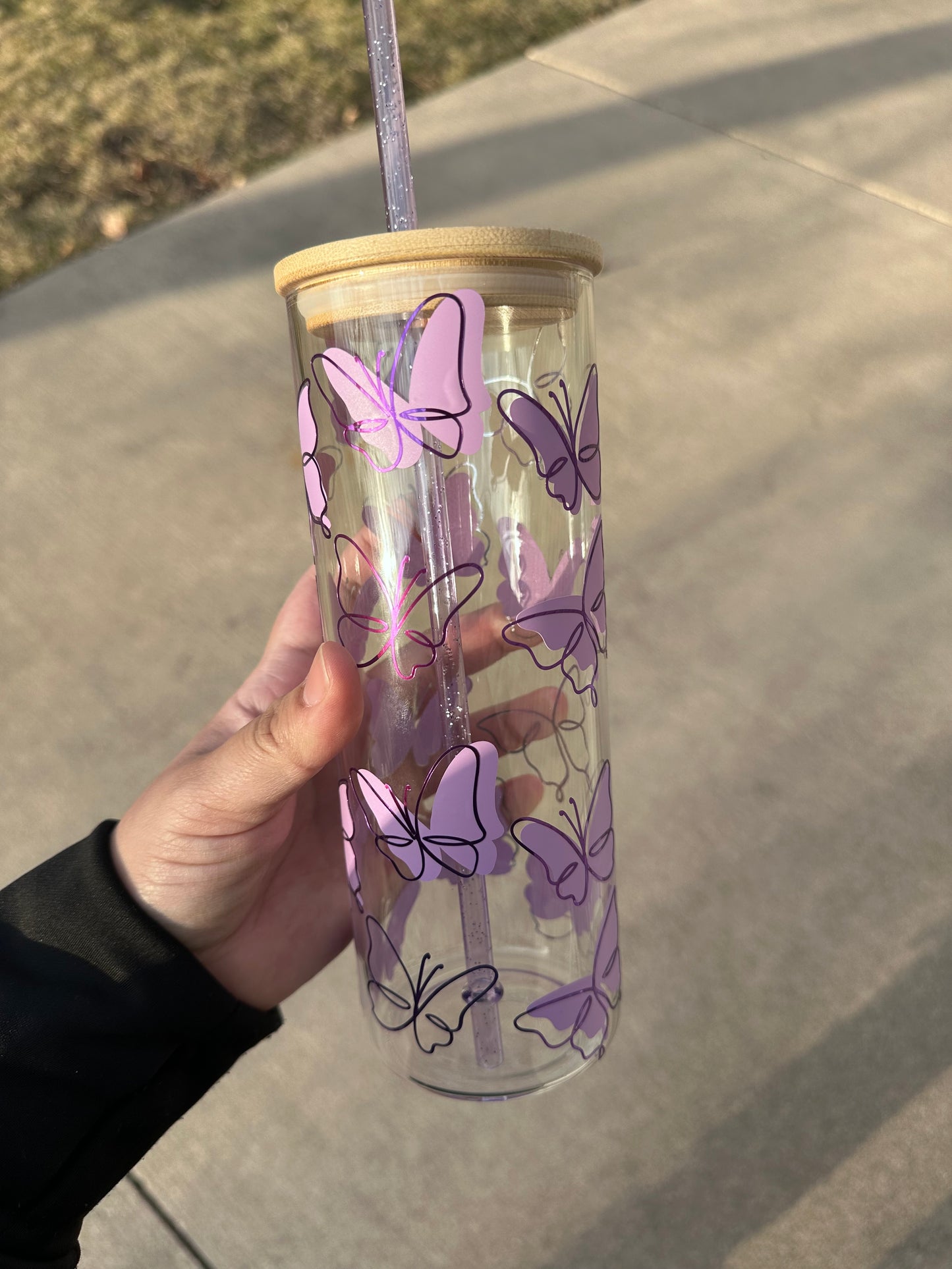 Butterfly 25 Oz glass