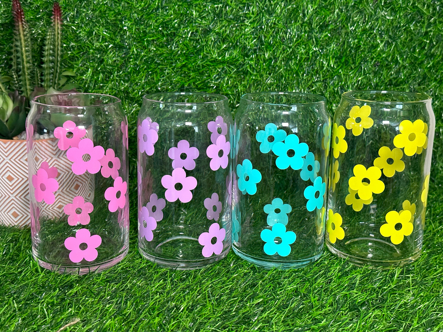 Retro Flowers Glass can